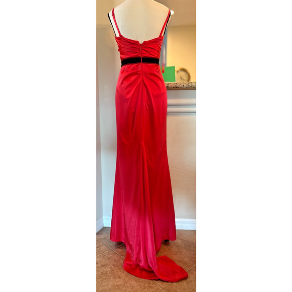 BCBG MAX AZRIA Red Silk Full Length Strapless Train Dress Gown Size 2 - Picture 2 of 7
